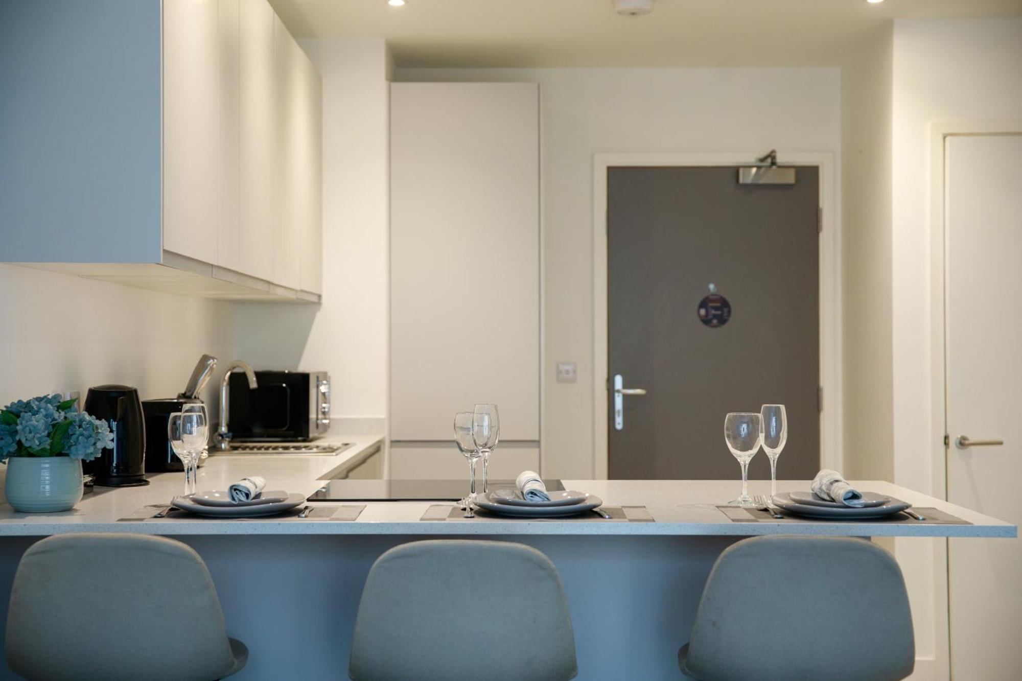 מנצ'סטר Trafford Suite Modern 1 Bed With Cinema Room מראה חיצוני תמונה